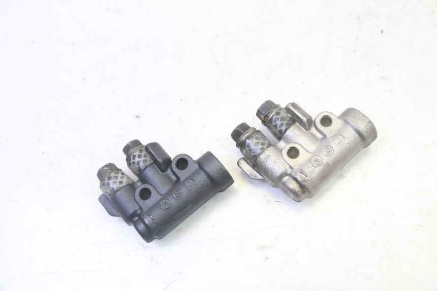 photo de BRAKE SPLITTER PEUGEOT SATELIS 125 (2013 - 2018) - Alternative perspective