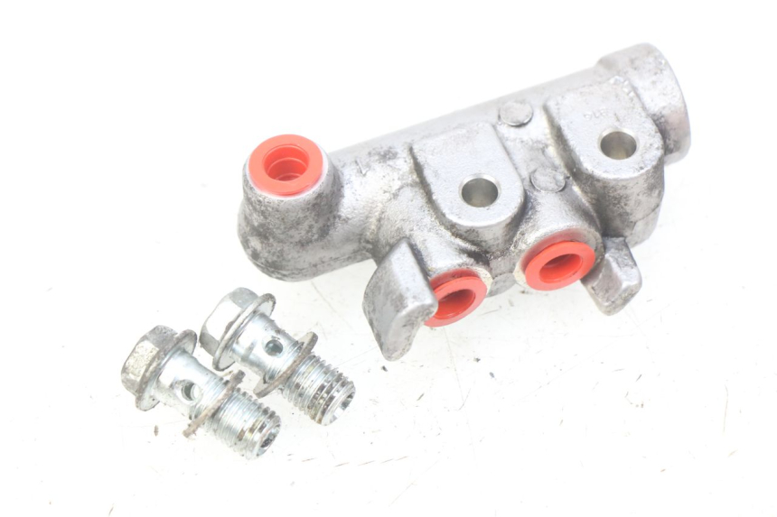 photo de BRAKE PROPORTIONING VALVE SUZUKI SIXTEEN 125 (2008 - 2010) - Main view
