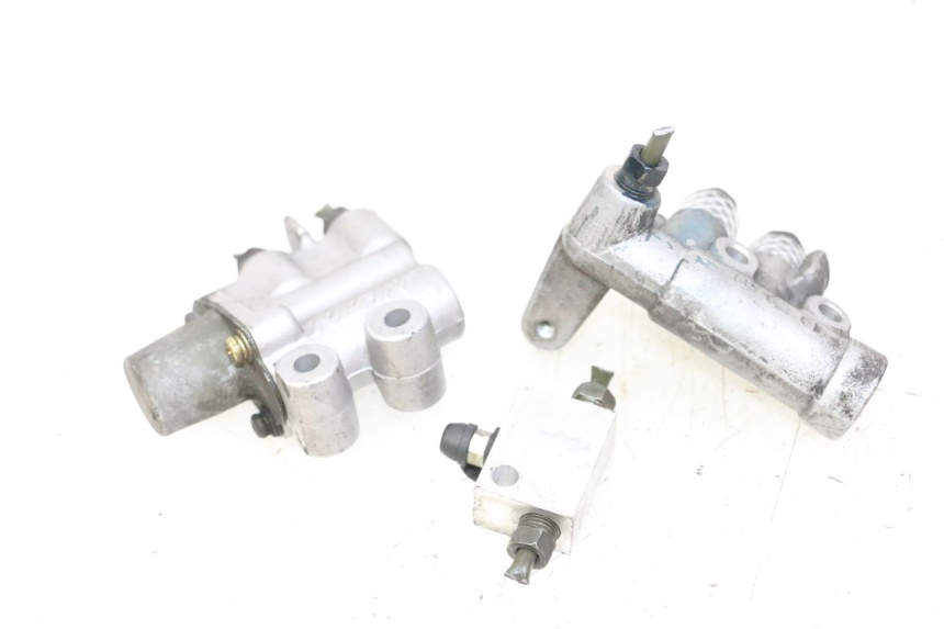 photo de BRAKE SPLITTER HONDA ST PAN EUROPEAN 1300 (2002 - 2013) - Zoom on usage condition