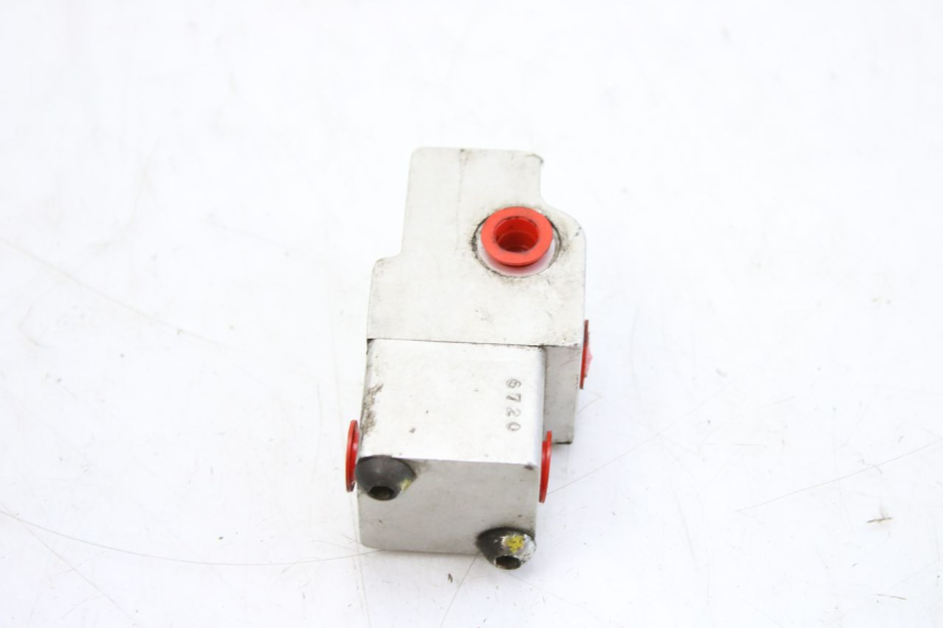 photo de BRAKE PROPORTIONING VALVE PEUGEOT TWEET 125 (2010 - 2017) - Technical close-up