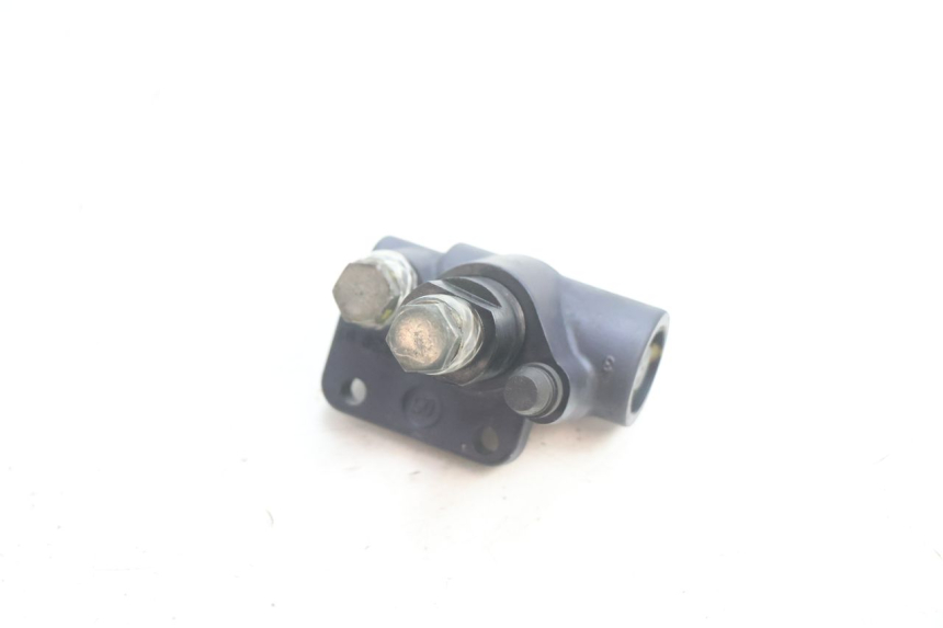 photo de BRAKE PROPORTIONING VALVE PIAGGIO X9 EVOLUTION 125 (2003 - 2007) - Zoom on usage condition