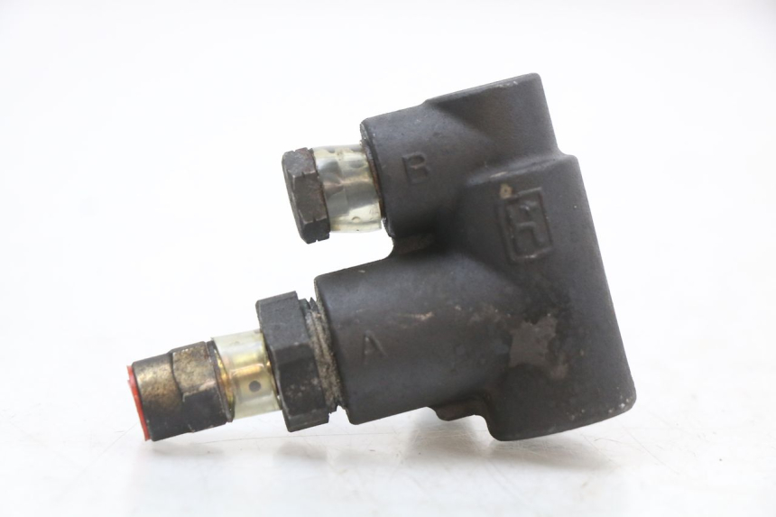 photo de BRAKE PROPORTIONING VALVE PIAGGIO X9 125 (2000 - 2003) - Component detail