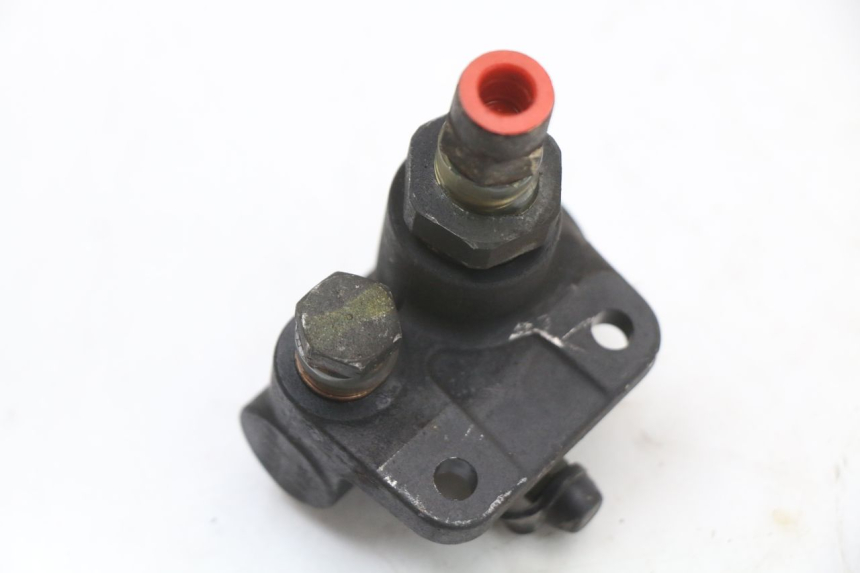 photo de BRAKE PROPORTIONING VALVE PIAGGIO X9 125 (2000 - 2003) - Technical close-up