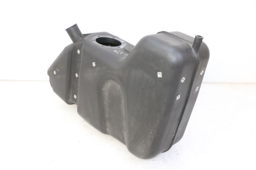 photo de FUEL TANK QUADRO 4 4D 350 (2015 - 2018) - Technical close-up