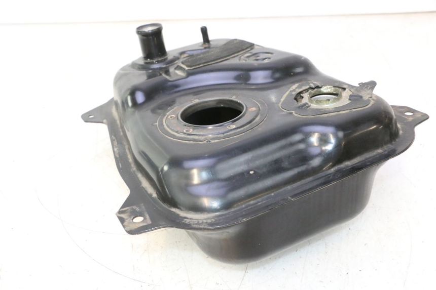photo de FUEL TANK KYMCO AGILITY 16+ 4T 50 (2018 - 2023) - Surface and material condition