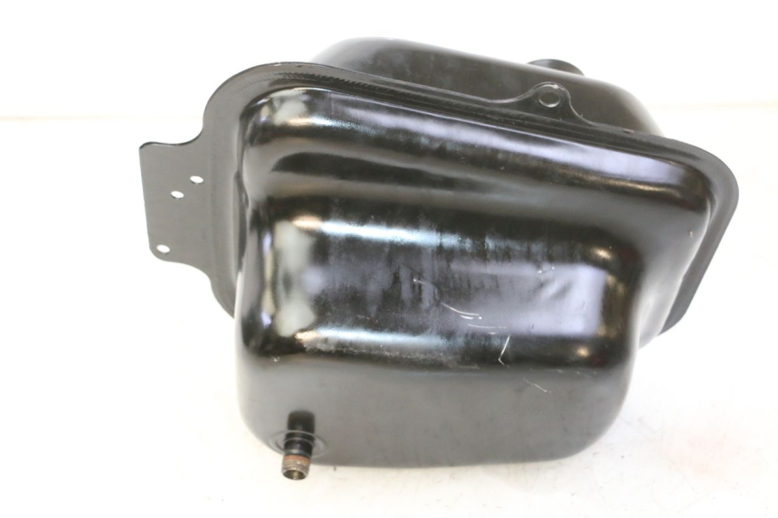 photo de FUEL TANK KYMCO AGILITY NAKED RENOUVO 2T 50 (2011 - 2018) - Surface and material condition