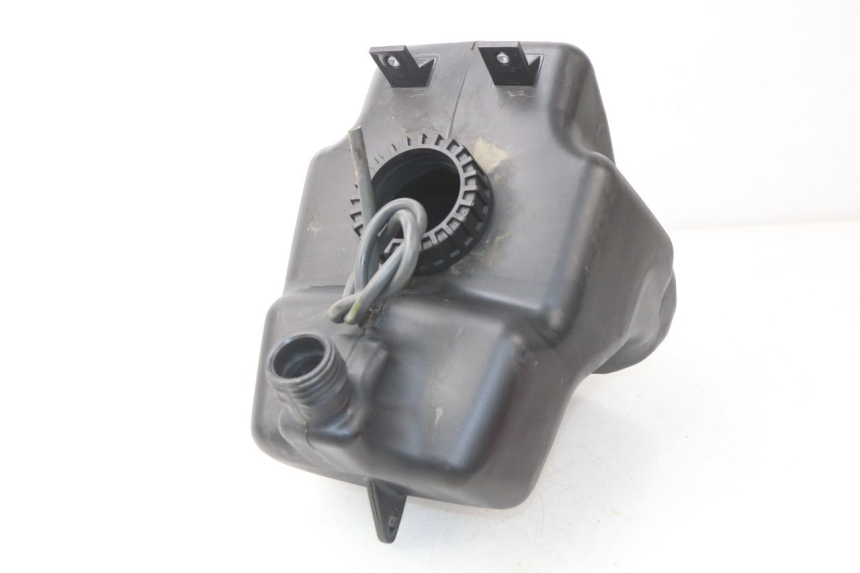 photo de FUEL TANK APRILIA ATLANTIC 125 (2003 - 2009) - Alternative perspective