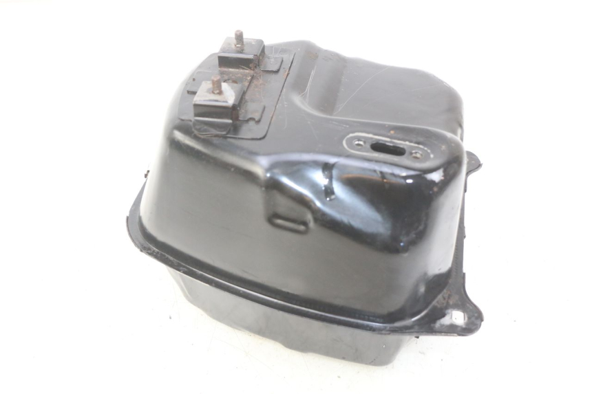 photo de FUEL TANK MBK BOOSTER SPIRIT 50 (1999 - 2003) - Zoom on usage condition