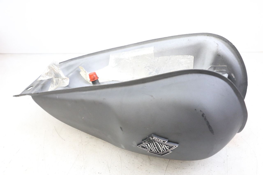 photo de FUEL TANK ARCHIVE CAFE RACER 4T 50 (2019 - 2024) - High-resolution close-up
