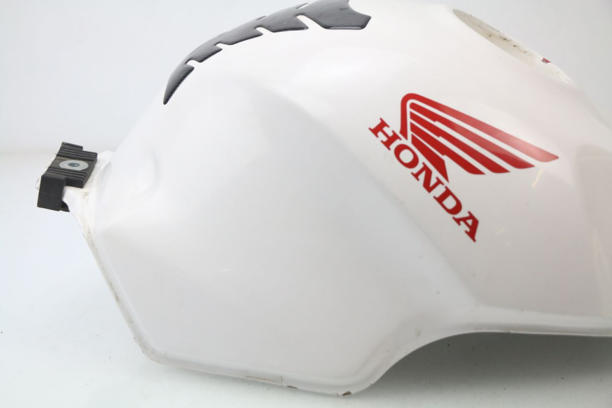 photo de FUEL TANK HONDA CBR 929 RR FIREBLADE 900 (2000 - 2001) - Fixing points details