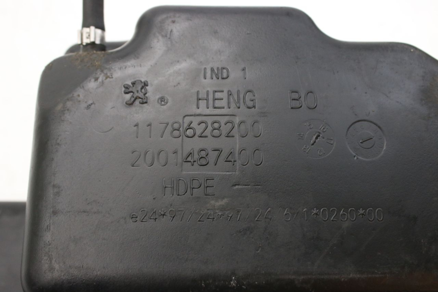 photo de FUEL TANK PEUGEOT CITYSTAR 50 (2013 - 2017) - Alternative perspective