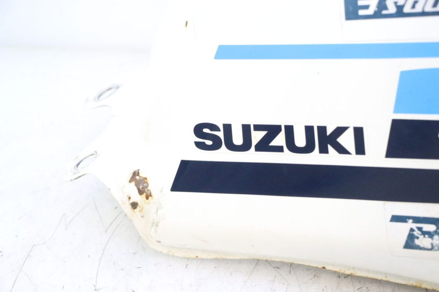 photo de FUEL TANK SUZUKI DR S 600 (1985 - 1989) - Markings and original references