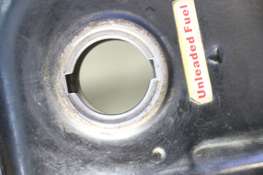 photo de FUEL TANK CF MOTO E-CHARM 125 (2005 - 2008) - Zoom on usage condition