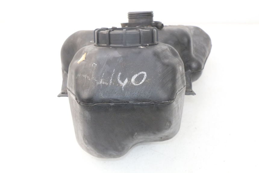 photo de FUEL TANK PEUGEOT ELYSTAR 125 (2002 - 2007) - Zoom on usage condition