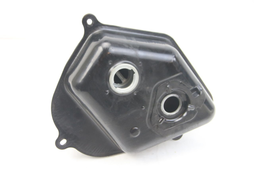 photo de FUEL TANK JM MOTORS EVOLIS 4T 50 (2018 - 2022) - Fixing points details