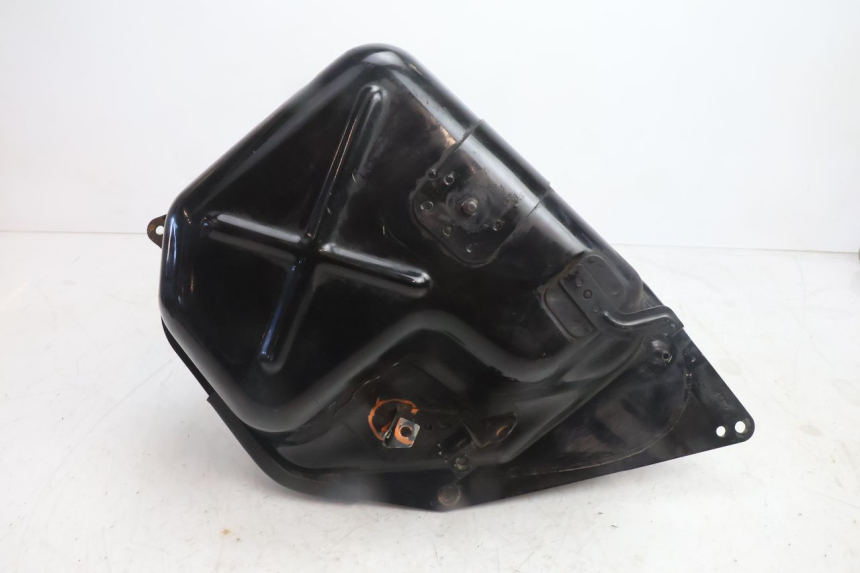 photo de FUEL TANK HONDA FES PANTHEON 2T 125 (1998 - 2002) - Zoom on usage condition
