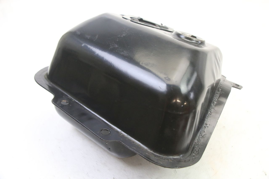 photo de FUEL TANK SYM FIDDLE 2 S 125 (2012 - 2014) - Fixing points details