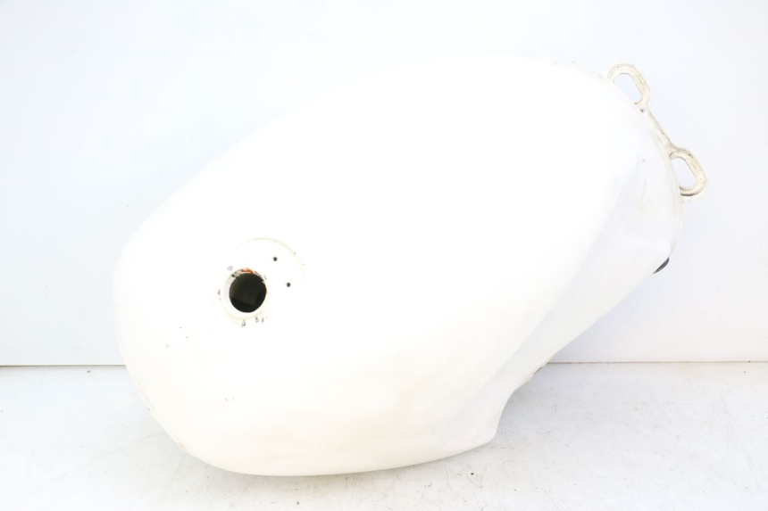 photo de FUEL TANK YAMAHA FJ 36Y 1100 (1984 - 1985) - Alternative angle