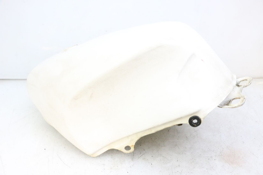 photo de FUEL TANK YAMAHA FJ 36Y 1100 (1984 - 1985) - Fixing points details