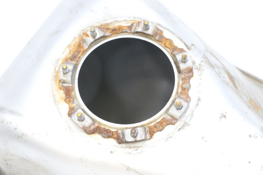 photo de FUEL TANK HONDA FJS SILVER WING SILVERWING 400 (2005 - 2008) - Component detail