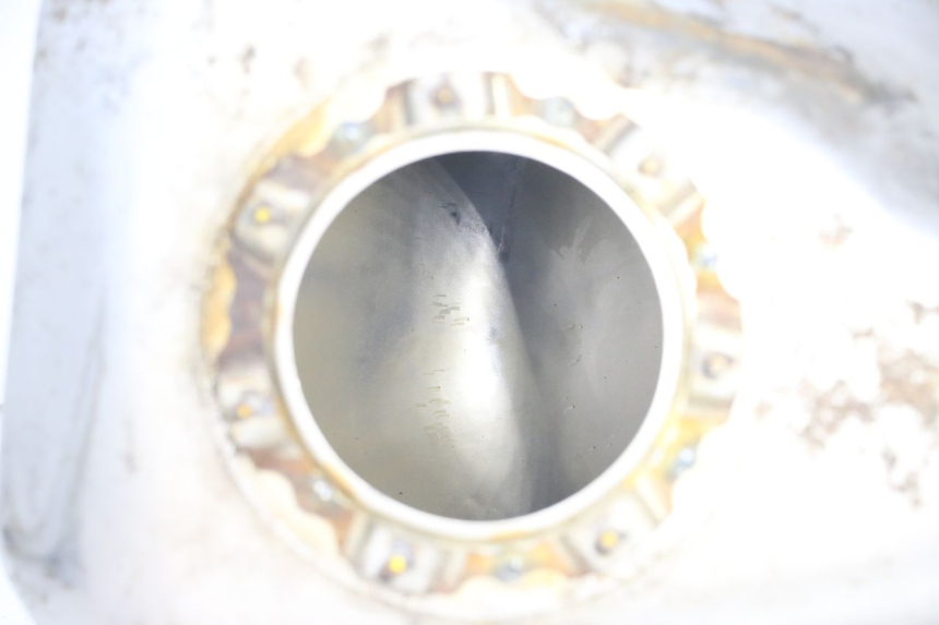 photo de FUEL TANK HONDA FJS SILVERWING SILVER WING 600 (2001 - 2010) - Zoom on usage condition