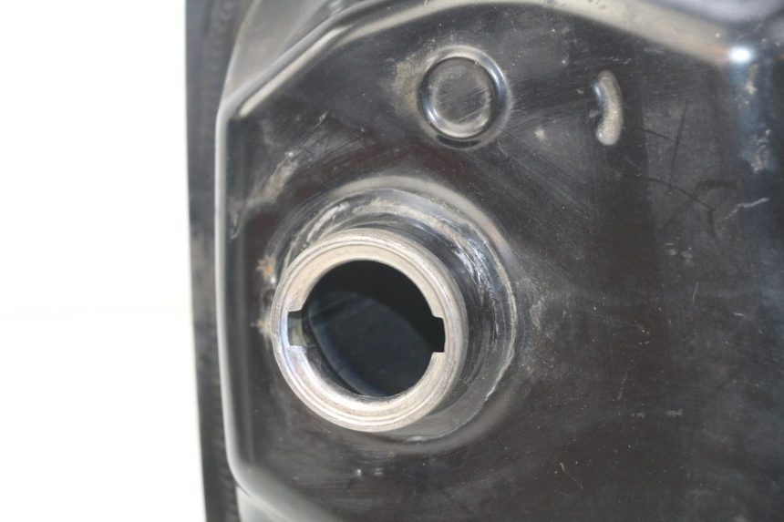 photo de FUEL TANK HONDA FORZA 125 (2015 - 2016) - Zoom on usage condition