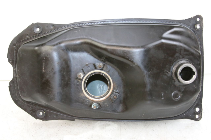 photo de FUEL TANK HONDA FORZA 125 (2015 - 2016) - Alternative perspective
