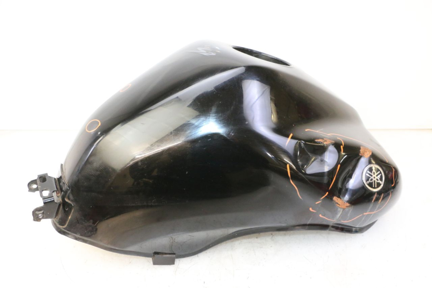 photo de FUEL TANK YAMAHA FZ6 FAZER S2 600 (2007 - 2011) - Distinctive features