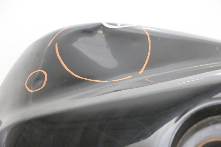 photo de FUEL TANK YAMAHA FZ6 N FAZER 600 (2004 - 2006) - Fixing points details