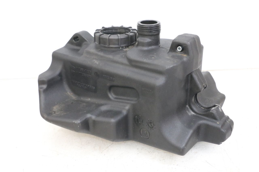 photo de FUEL TANK PEUGEOT GEOPOLIS RS 125 (2007 - 2009) - Alternative perspective