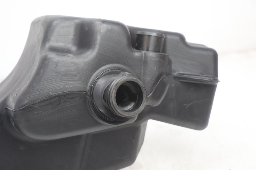 photo de FUEL TANK GILERA GP 800 (2007 - 2013) - Component zoom