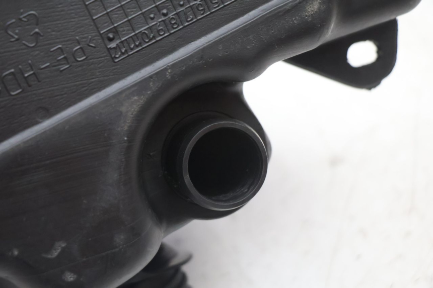photo de FUEL TANK GILERA GP 800 (2007 - 2013) - High-resolution close-up