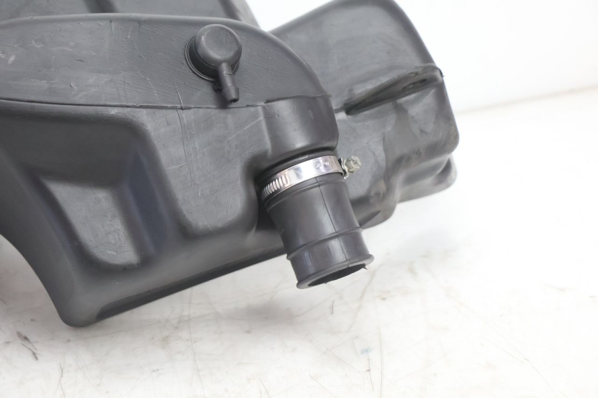 photo de FUEL TANK GILERA GP 800 (2007 - 2013) - Markings and original references