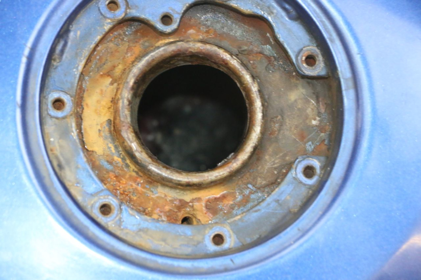 photo de FUEL TANK KAWASAKI GPX R WARBIRD 600 (1988 - 1993) - Used quality zoom