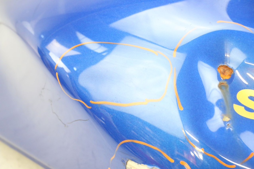 photo de FUEL TANK SUZUKI GSF S BANDIT 600 (2000 - 2004) - Alternative angle