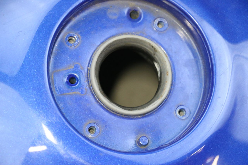 photo de FUEL TANK SUZUKI GSF S BANDIT 600 (2000 - 2004) - Fixing points details