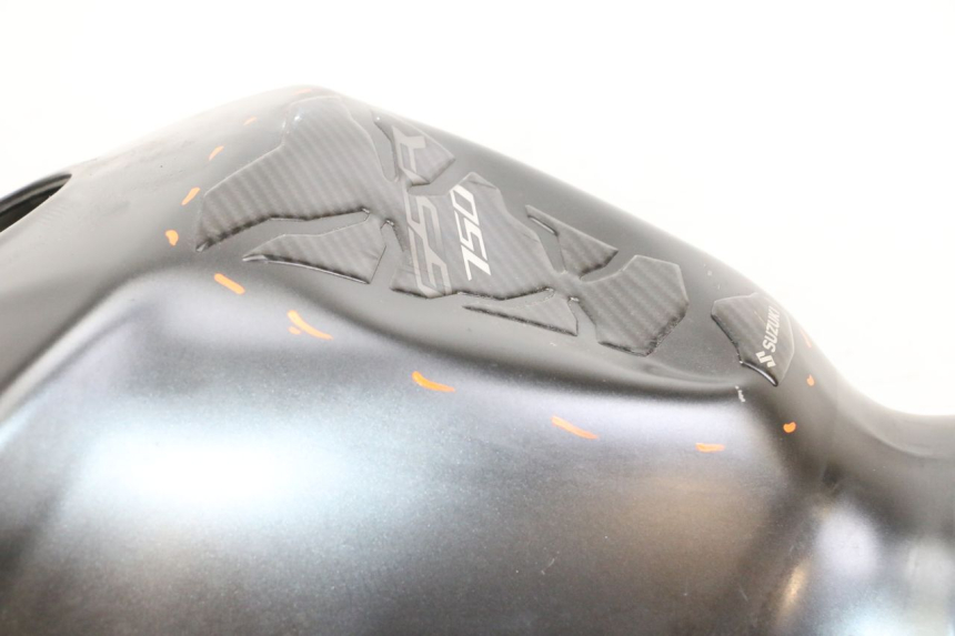 photo de FUEL TANK SUZUKI GSR 750 (2011 - 2017) - Distinctive features
