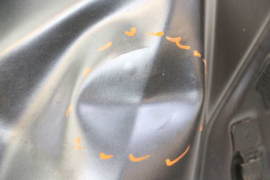 photo de FUEL TANK SUZUKI GSR 750 (2011 - 2017) - High-resolution close-up