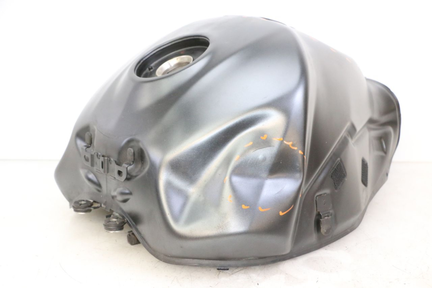 photo de FUEL TANK SUZUKI GSR 750 (2011 - 2017) - Supplementary product photo