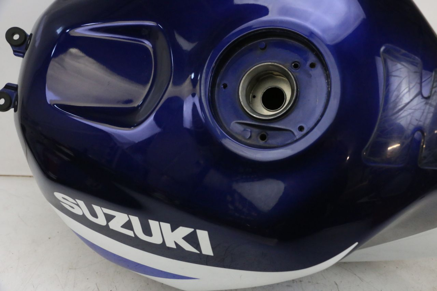 photo de FUEL TANK SUZUKI GSXR GSX-R 1000 (2003 - 2004) - Alternative perspective