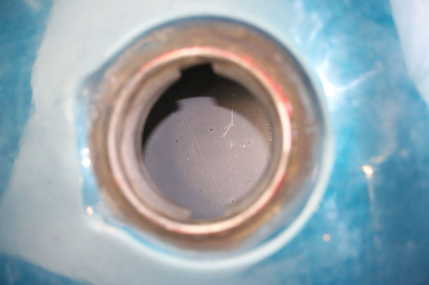 photo de FUEL TANK SUZUKI GZ MARAUDER 125 (1998 - 2004) - Alternative perspective