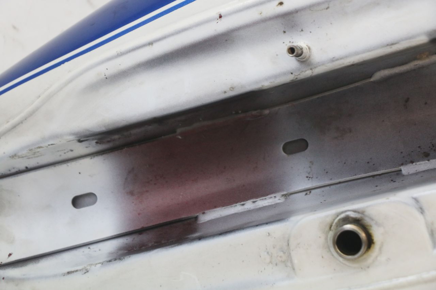 photo de FUEL TANK HARLEY DAVIDSON SPORTSTER XL CUSTOM 883 (1999 - 2006) - Supplementary product photo