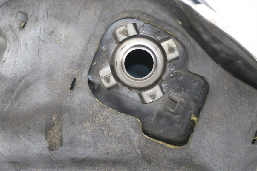 photo de FUEL TANK HONDA CBR F 1000 (1993 - 1996) - Component detail