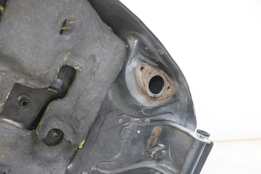 photo de FUEL TANK HONDA CBR F 1000 (1993 - 1996) - Zoom on usage condition