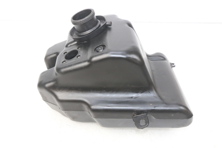 photo de FUEL TANK PEUGEOT KISBEE 2T 50 (2010 - 2017) - Zoom on usage condition