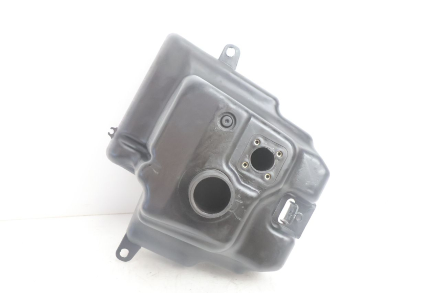 photo de FUEL TANK PEUGEOT KISBEE 2T 50 (2010 - 2017) - Zoom on usage condition