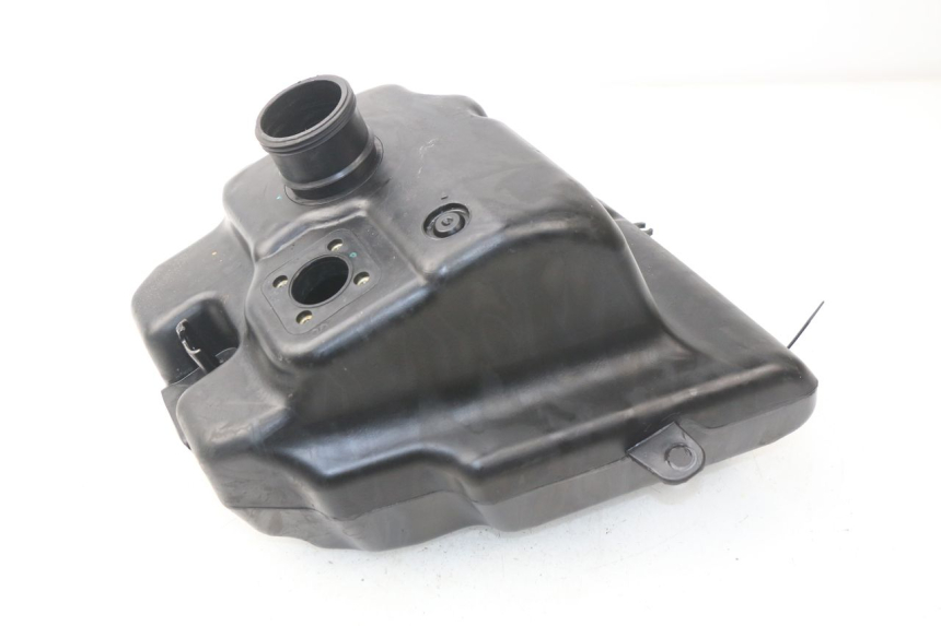 photo de FUEL TANK PEUGEOT KISBEE 4T 50 (2010 - 2017) - Alternative perspective