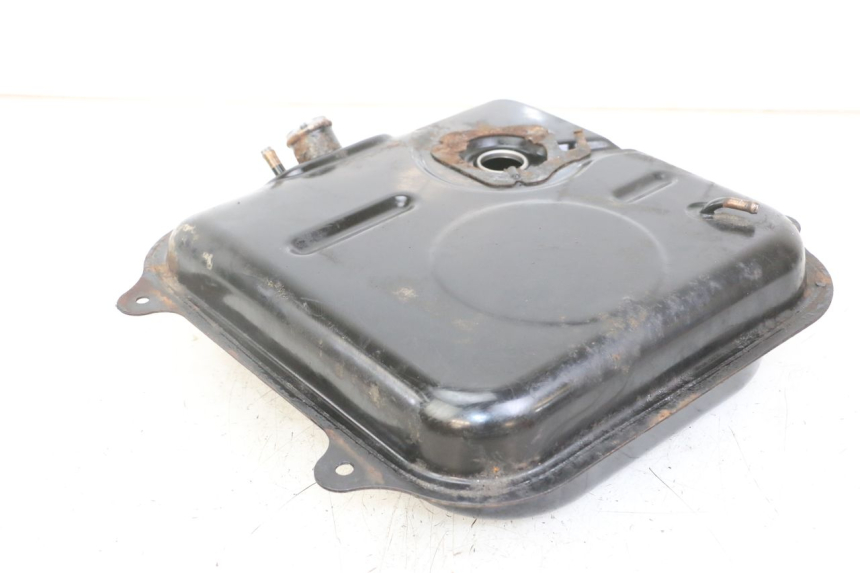 photo de FUEL TANK KYMCO DINK 4T 50 (2007 - 2018) - Technical close-up