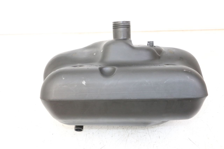 photo de FUEL TANK MBK BOOSTER NEXT GENERATION 50 (1995 - 1998) - Technical close-up