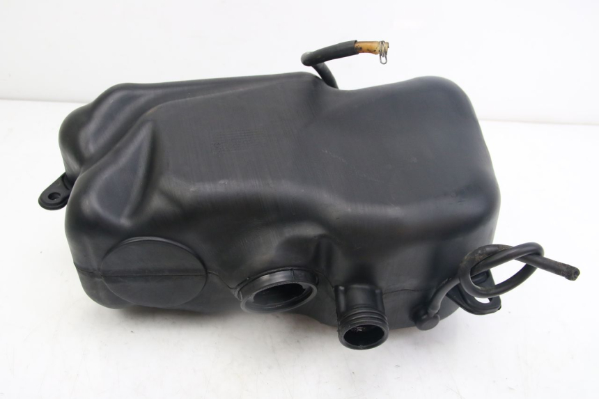 photo de FUEL TANK PIAGGIO MP3 125 (2006 - 2014) - Technical close-up